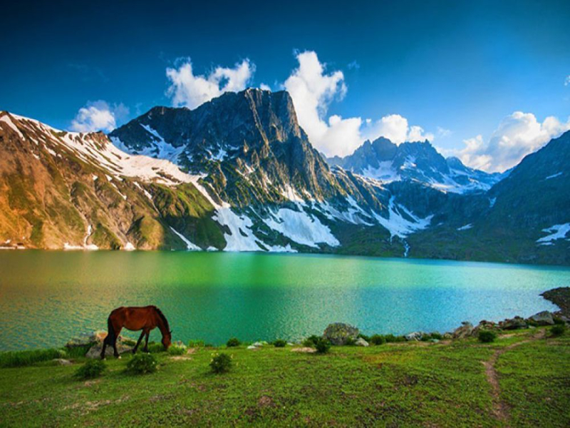  Gangbal Lake 