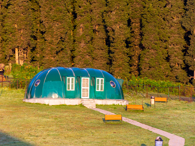 A capsule-shaped hut at Doodhpathri