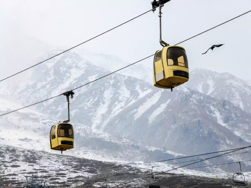 Gondola cable car