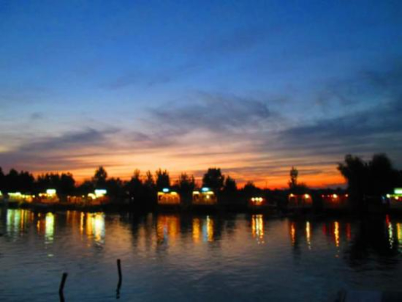 View of the Dal Lake in the late evening