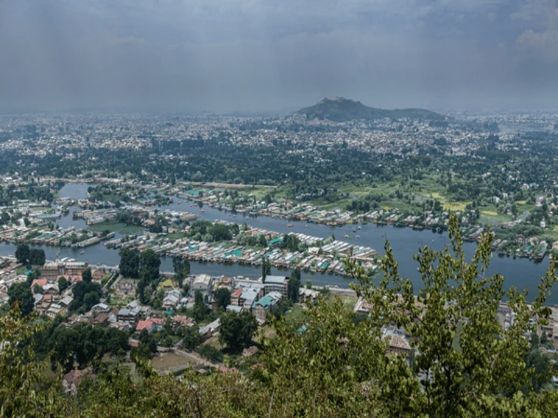  Dal Lake in the background.