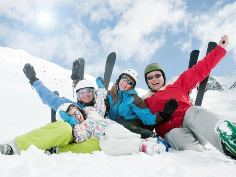 Kashmir Family Trip Packages