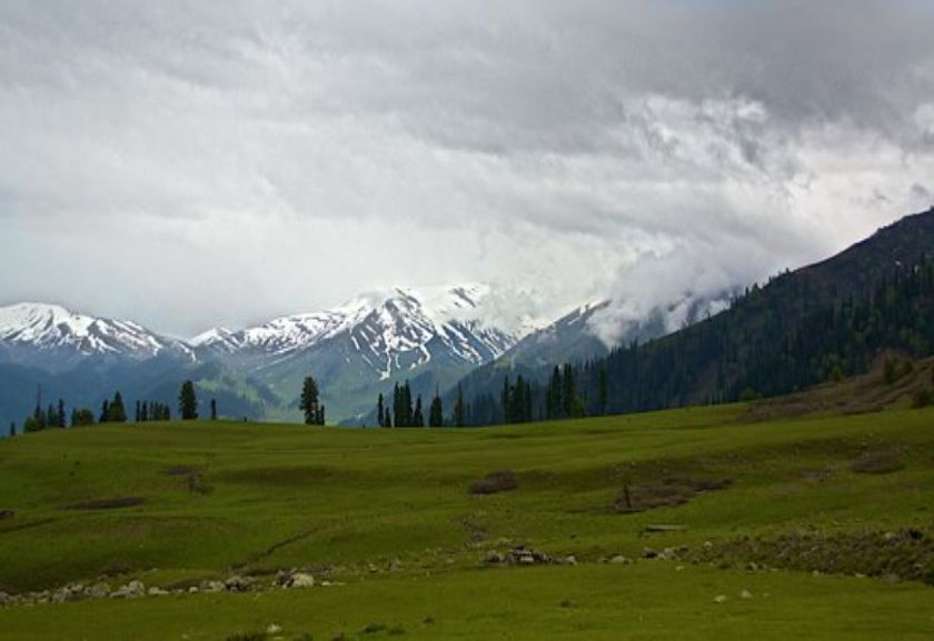 Kashmir Tour from Ahmedabad