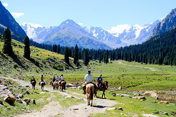 Trekking in Pahalgam